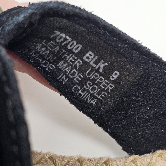 Minnetonka Peace Sign Suede Leather Black Flip Flops Sandals Size 9 - Picture 4 of 5